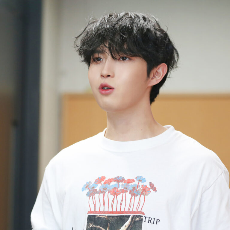 Gallery Show Music Core 2021 01 02 gallery-show-music-core-2021-01-02