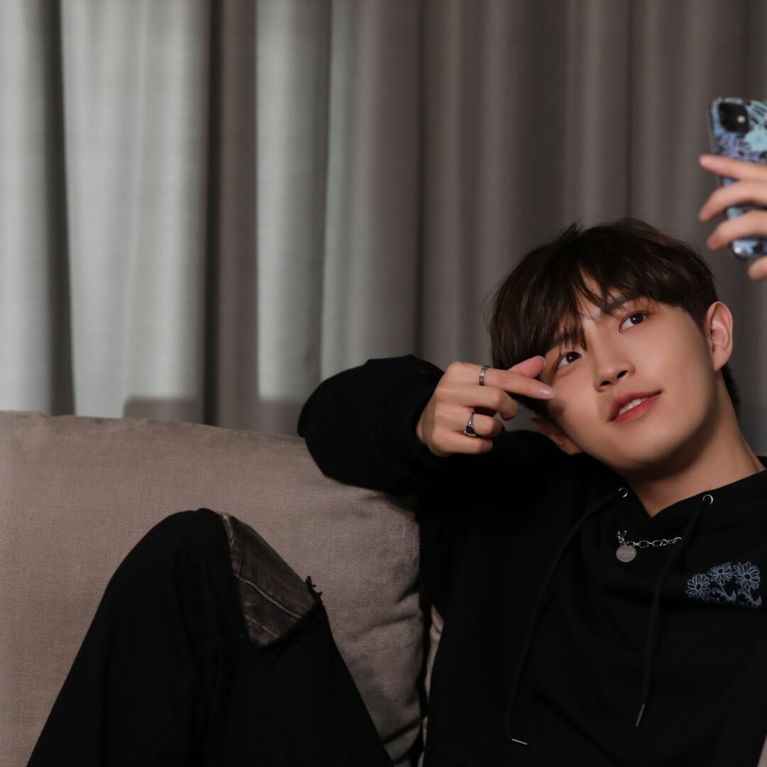 kjh-ulkin-p1-behind-21