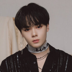 Tsurubo Shion (สึรุโบะ ชิอง)