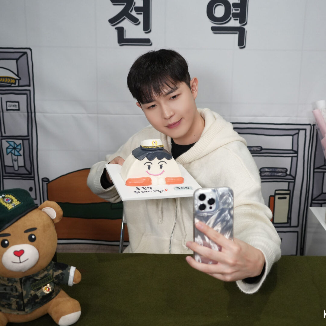 kjh-behind-ytlive-260107-8